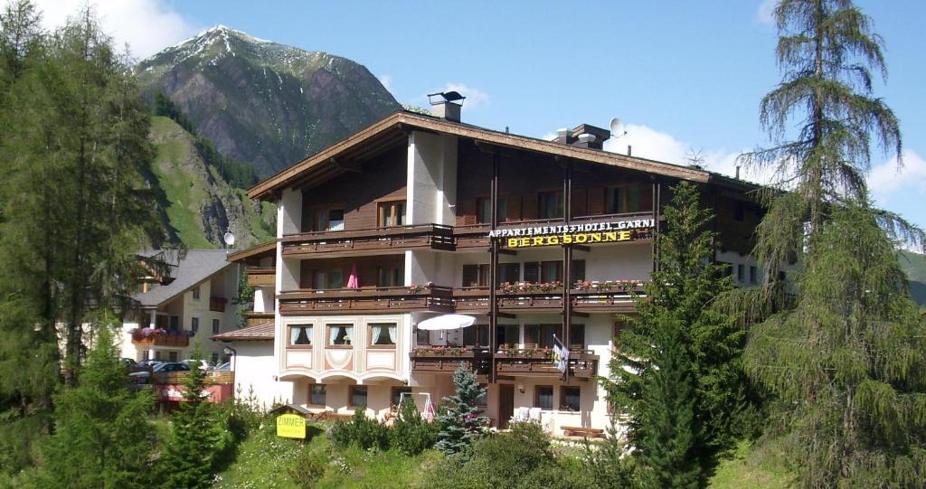 Hotel Garni Bergsonne Samnaun Eksteriør bilde